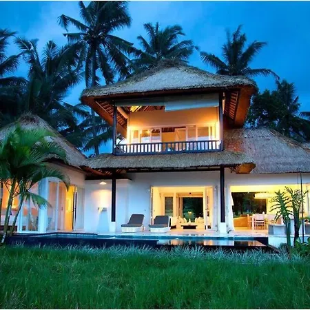 Summer Moon Villa, Rice Field View Near Ubud Center